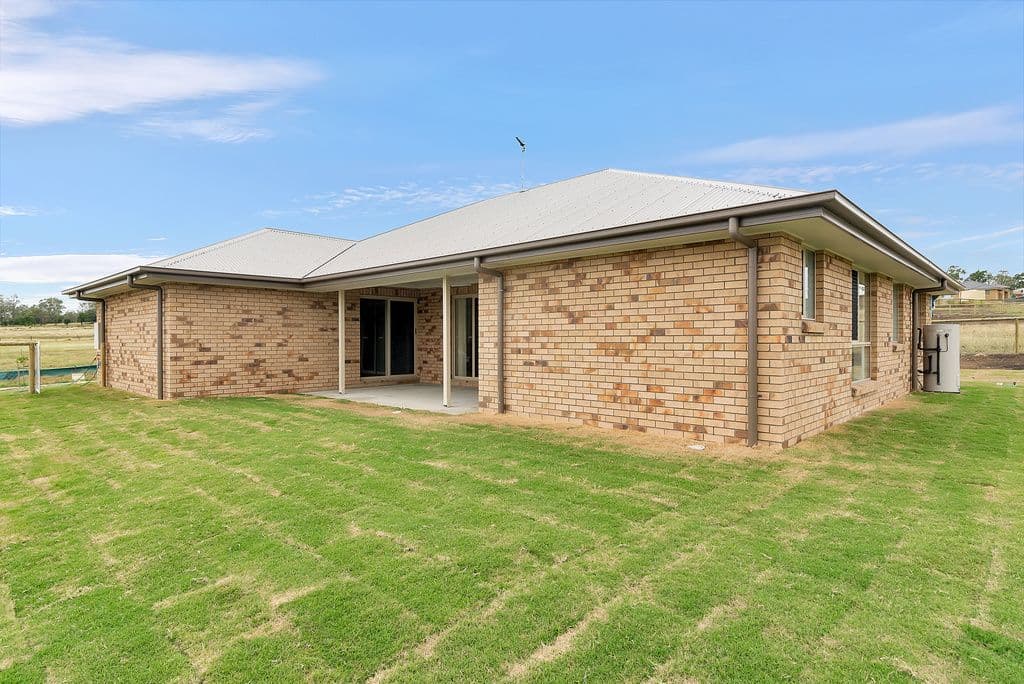 17 Rosella Gardens Drive, Meringandan West QLD 4352, Meringandan West - Thumbnail 6