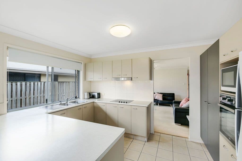 19 Tomah  Street, Pacific Pines QLD 4211, Pacific Pines - Thumbnail 2
