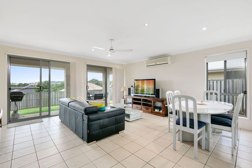 19 Tomah  Street, Pacific Pines QLD 4211, Pacific Pines - Thumbnail 5