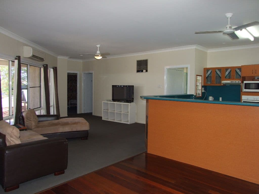 156 Galah Street, Longreach QLD 4730, Longreach - Thumbnail 4