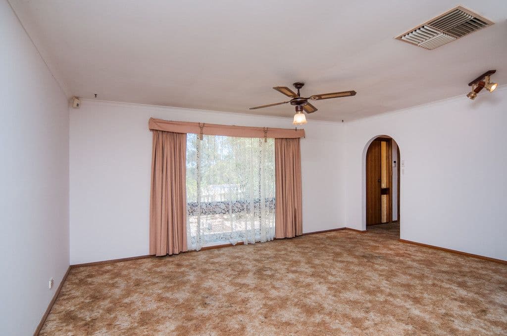 30 Sherwood Avenue, HAPPY VALLEY SA 5159, Happy Valley - Thumbnail 2