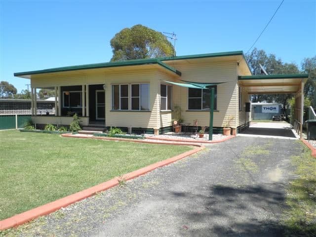 102 Northern Road, ROMA QLD 4455, Roma - Image 1