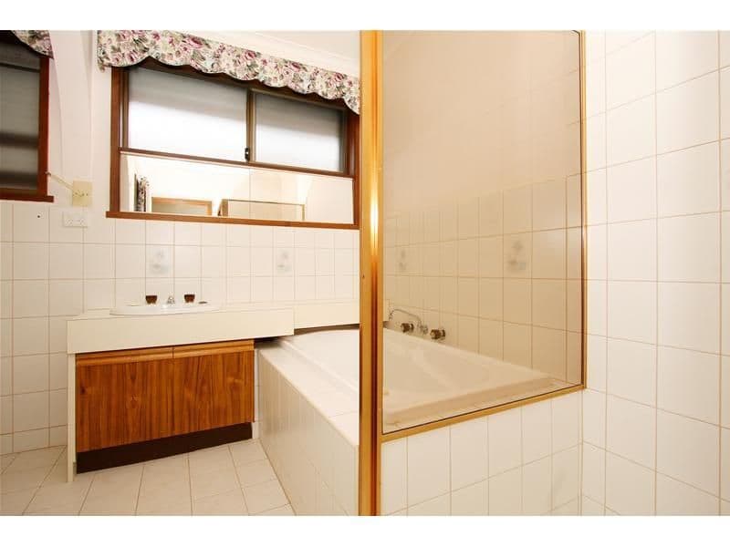 235 Greenhills Road, BUNDOORA VIC 3083, Bundoora - Thumbnail 5