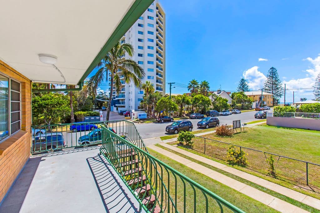 12 Coyne Street, COOLANGATTA QLD 4225, Coolangatta - Thumbnail 3