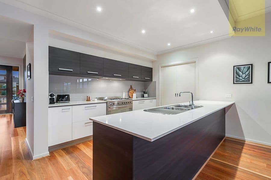 29 Thorngrove Avenue, Craigieburn VIC 3064, Craigieburn - Thumbnail 3
