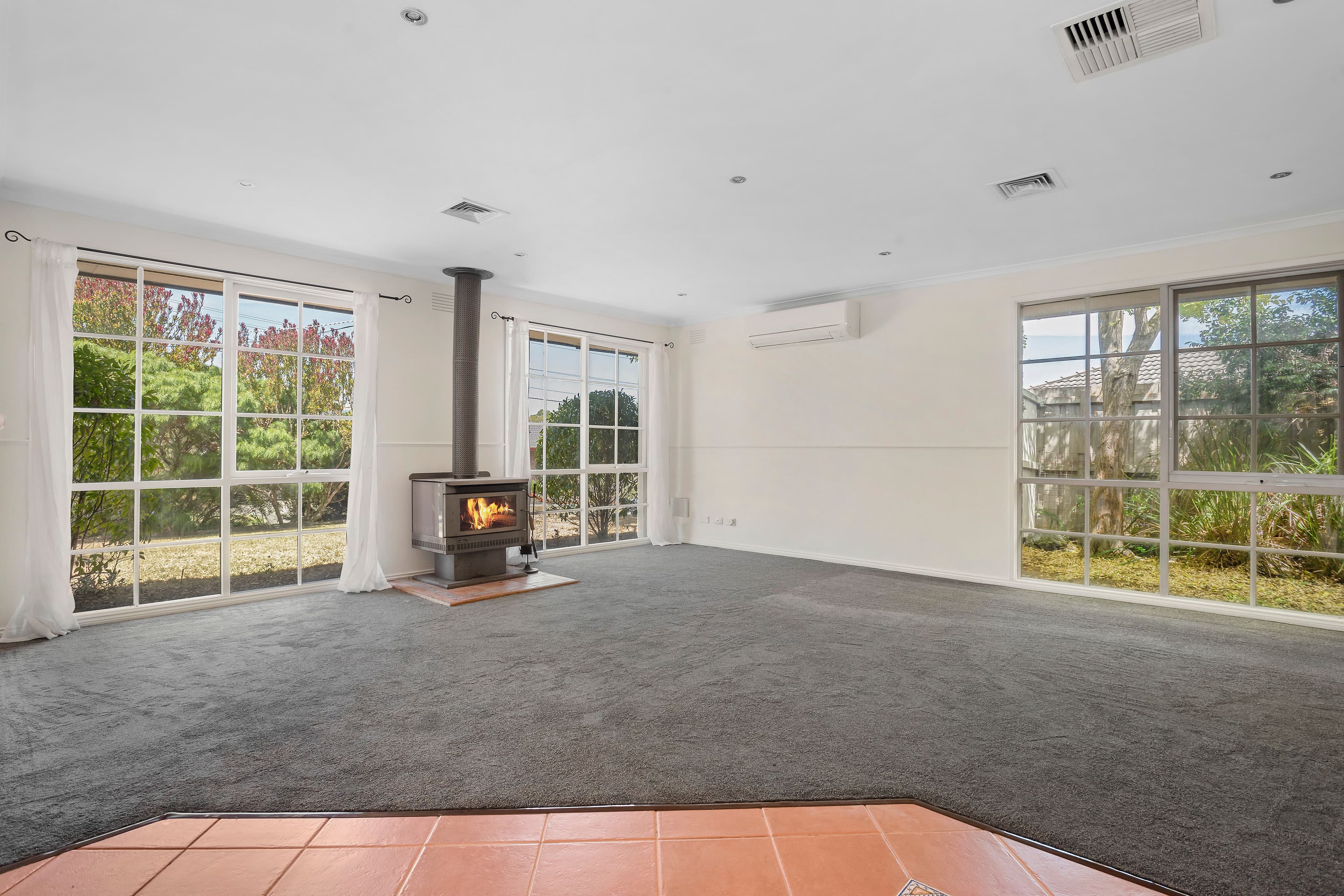 44 Ferndale Drive, Frankston VIC 3199, Frankston - Thumbnail 2