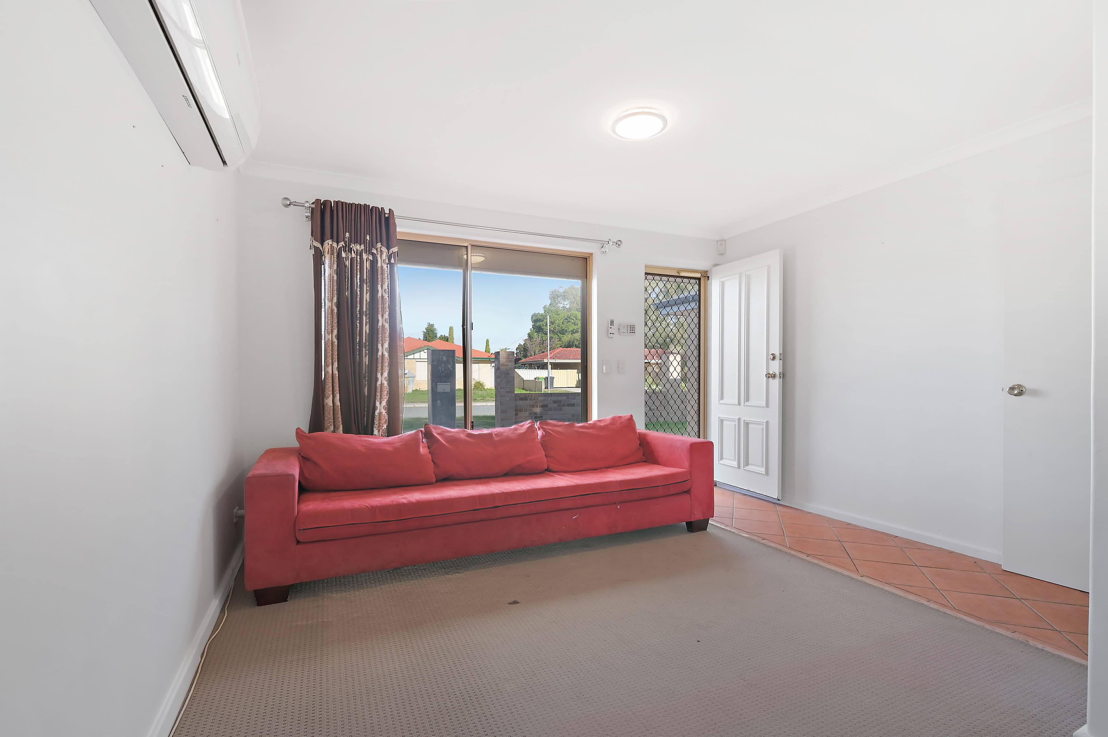 15 Nyandi Court, Thornlie WA 6108, Thornlie - Thumbnail 2