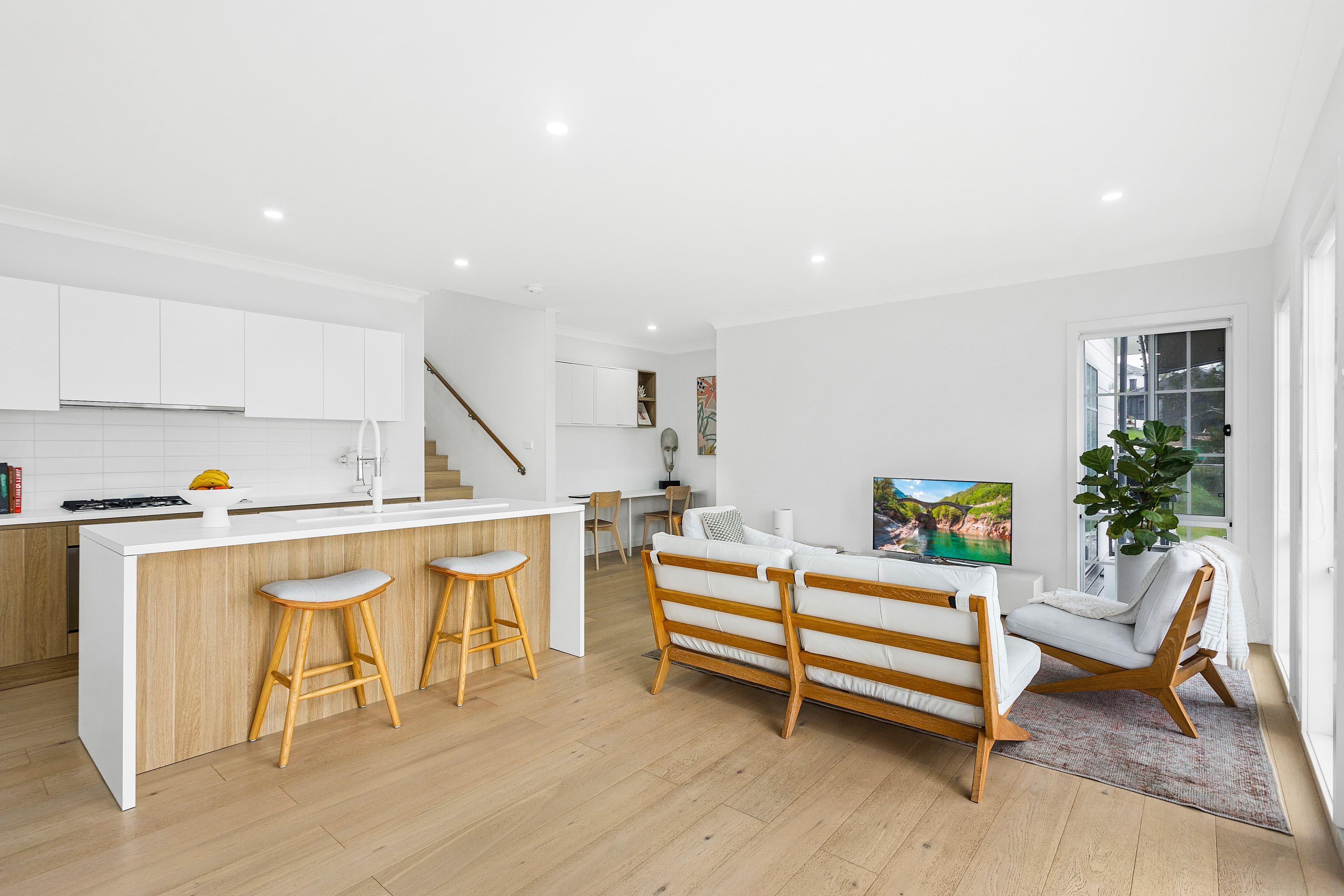 6 Backhouse Road, Lake Heights NSW 2502, Lake Heights - Thumbnail 2