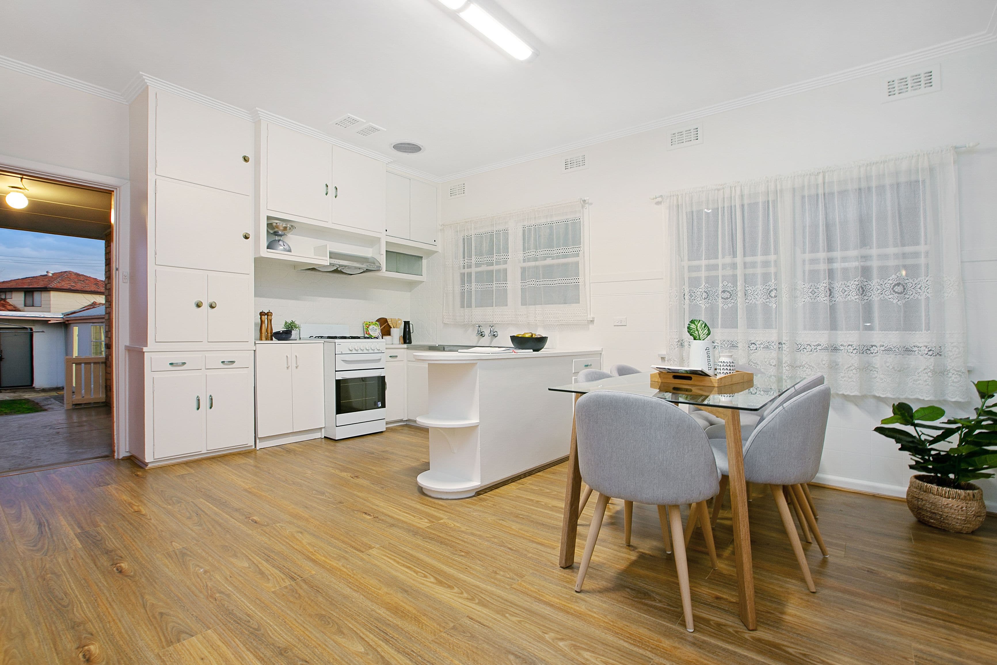 10 Marchant Avenue, Reservoir VIC 3073, Reservoir - Thumbnail 4