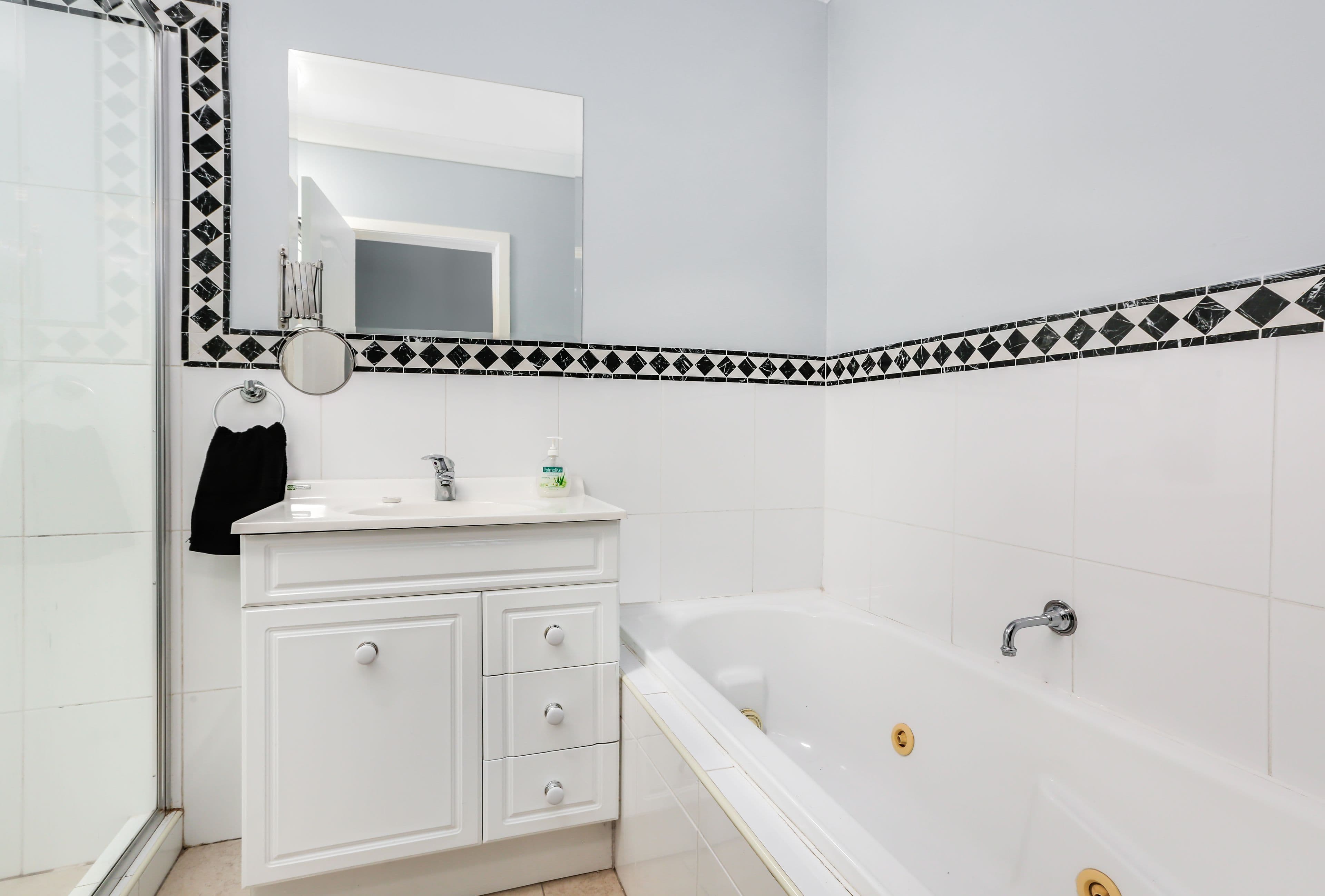 15 Jacqui Circuit, Norwest - Thumbnail 2