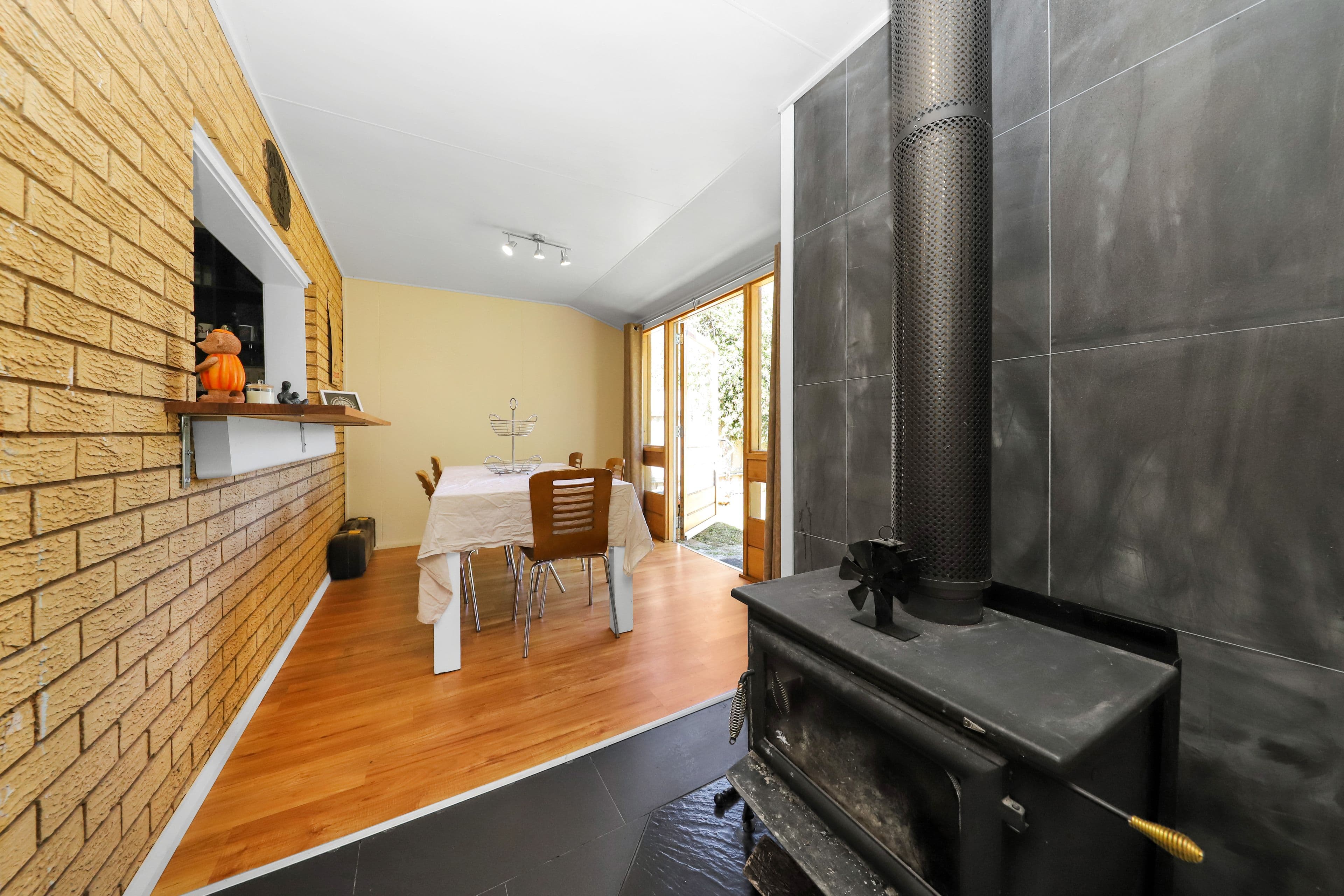 2 Ash Street, Batlow NSW 2730, Batlow - Thumbnail 4