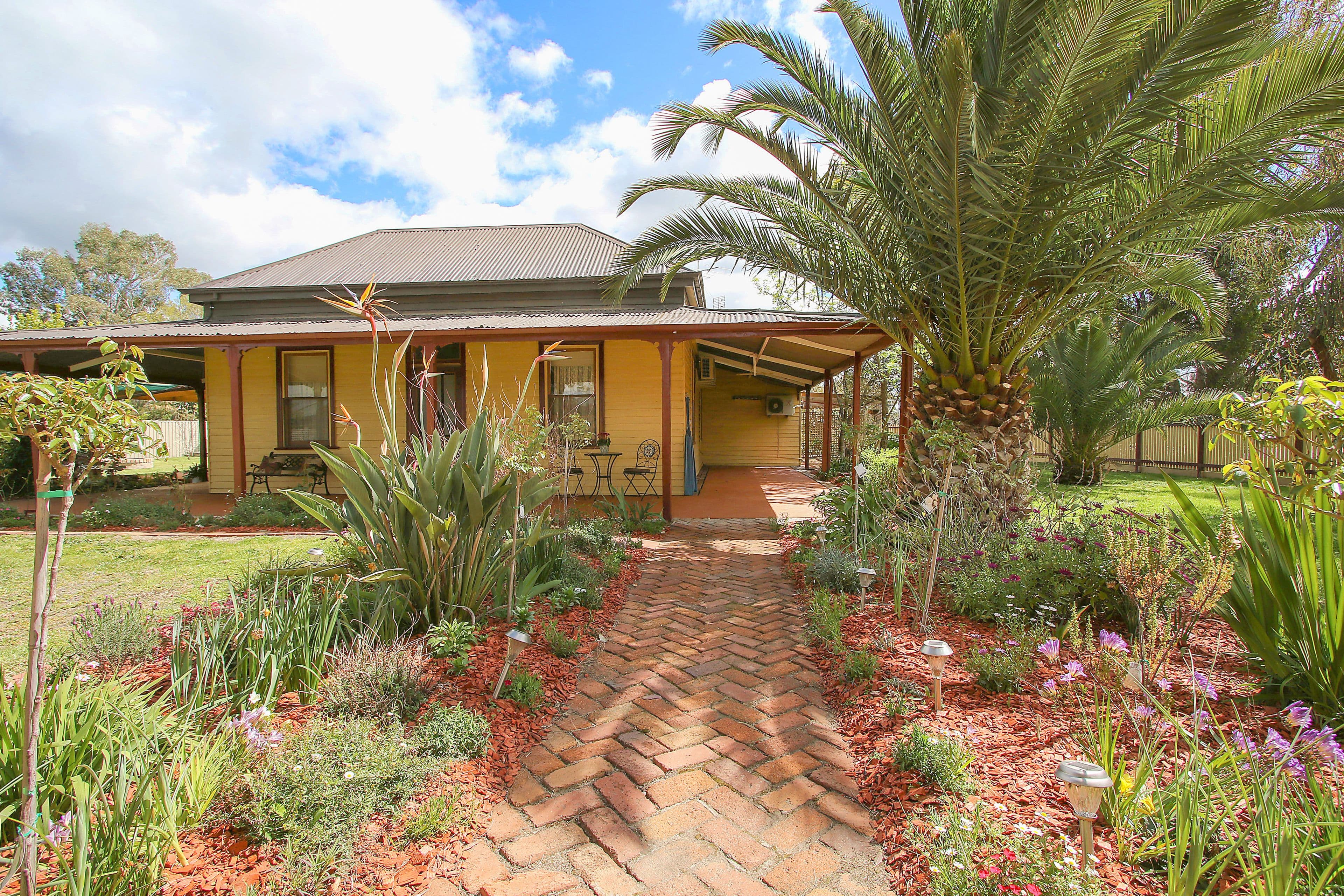 50 Garrett Street, Euroa VIC 3666, Euroa - Thumbnail 2