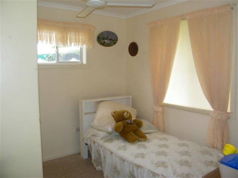 4 Rosewood Court, GLADSTONE QLD 4680, Gladstone - Thumbnail 8