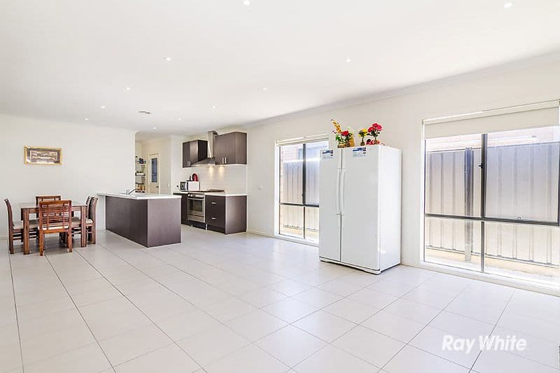 14 San Fratello Street, Clyde North VIC 3978, Clyde North - Thumbnail 8
