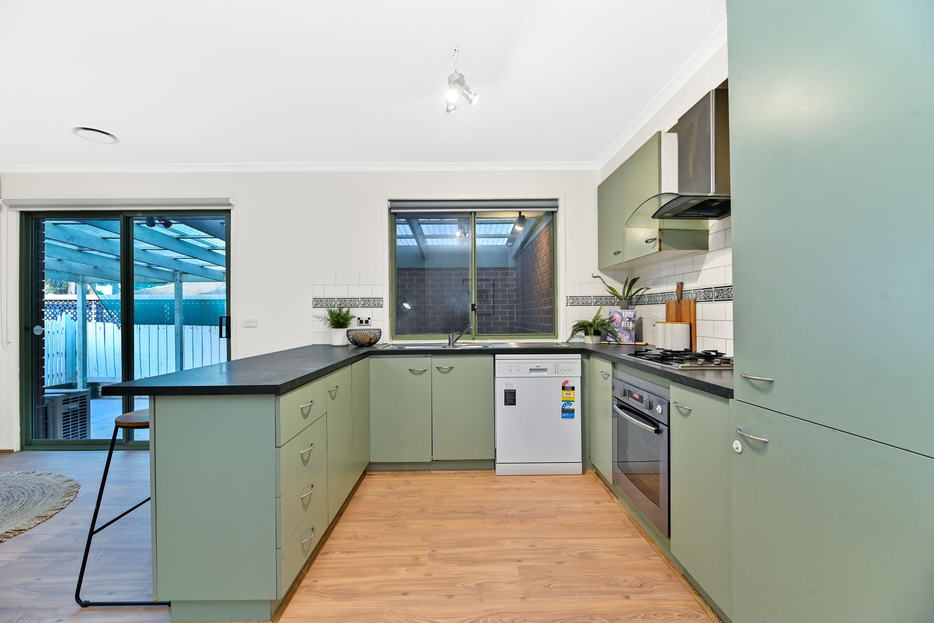 61 Horizon Boulevard, Hampton Park VIC 3976, Hampton Park - Thumbnail 4