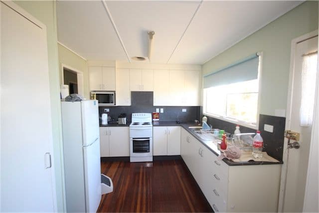 31 Middle Crescent, DYSART QLD 4745, Dysart - Thumbnail 2