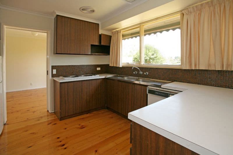 28 Vogue Avenue, VERMONT SOUTH VIC 3133, Vermont South - Thumbnail 2
