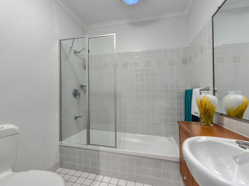118 Railway Parade, NORMAN PARK QLD 4170, Norman Park - Thumbnail 6