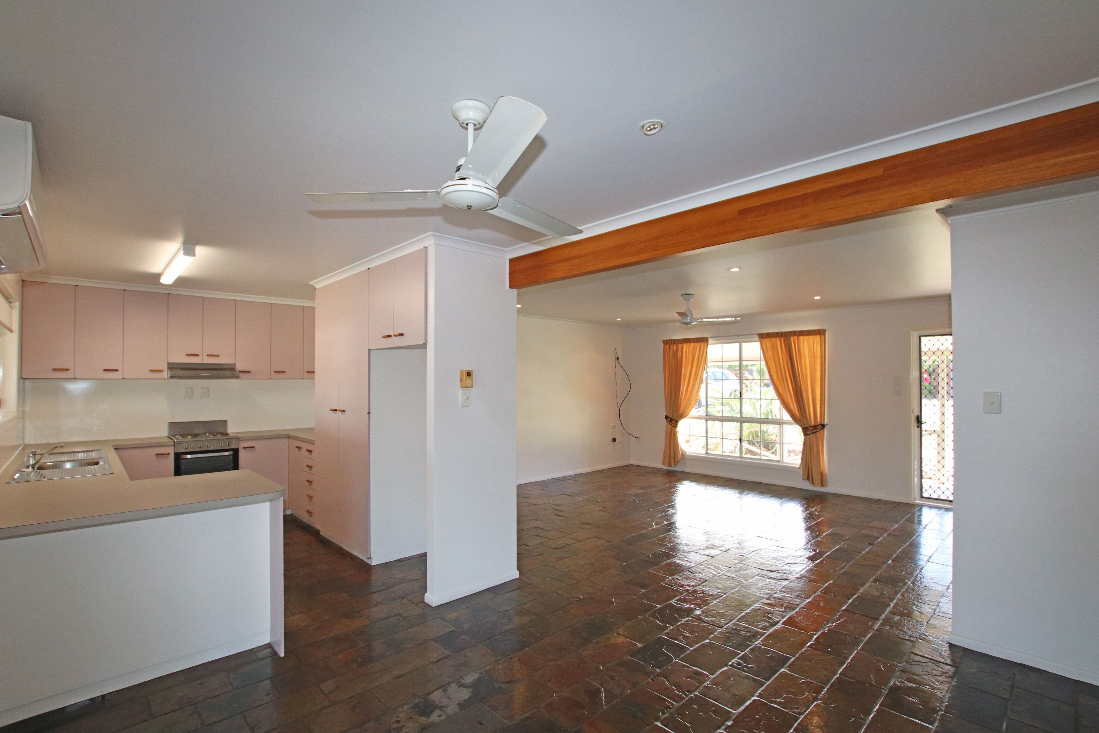 2 Ward Crescent, Biloela QLD 4715, Biloela - Thumbnail 4