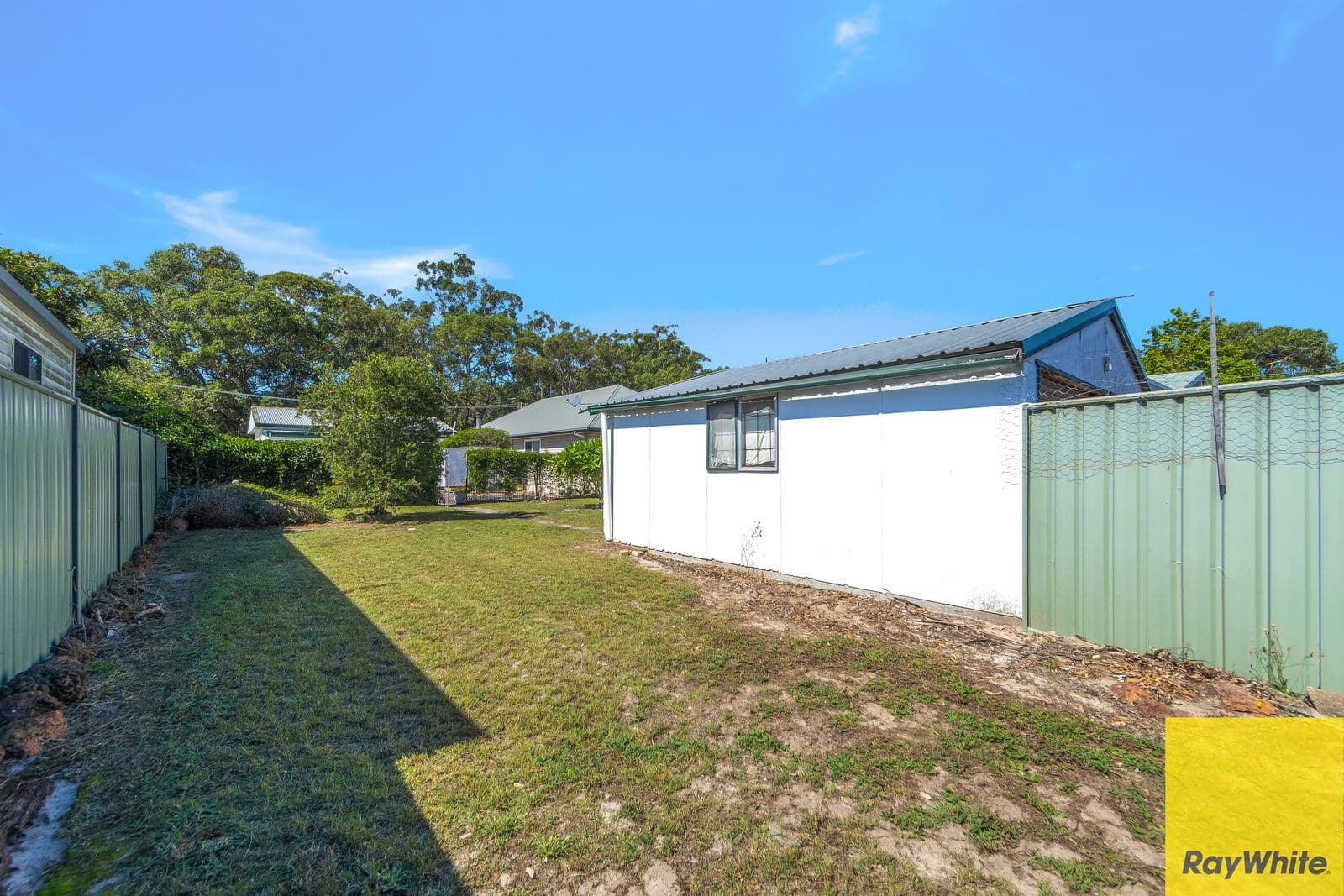 11 Commonwealth Avenue, Blackwall NSW 2256, Blackwall - Thumbnail 2