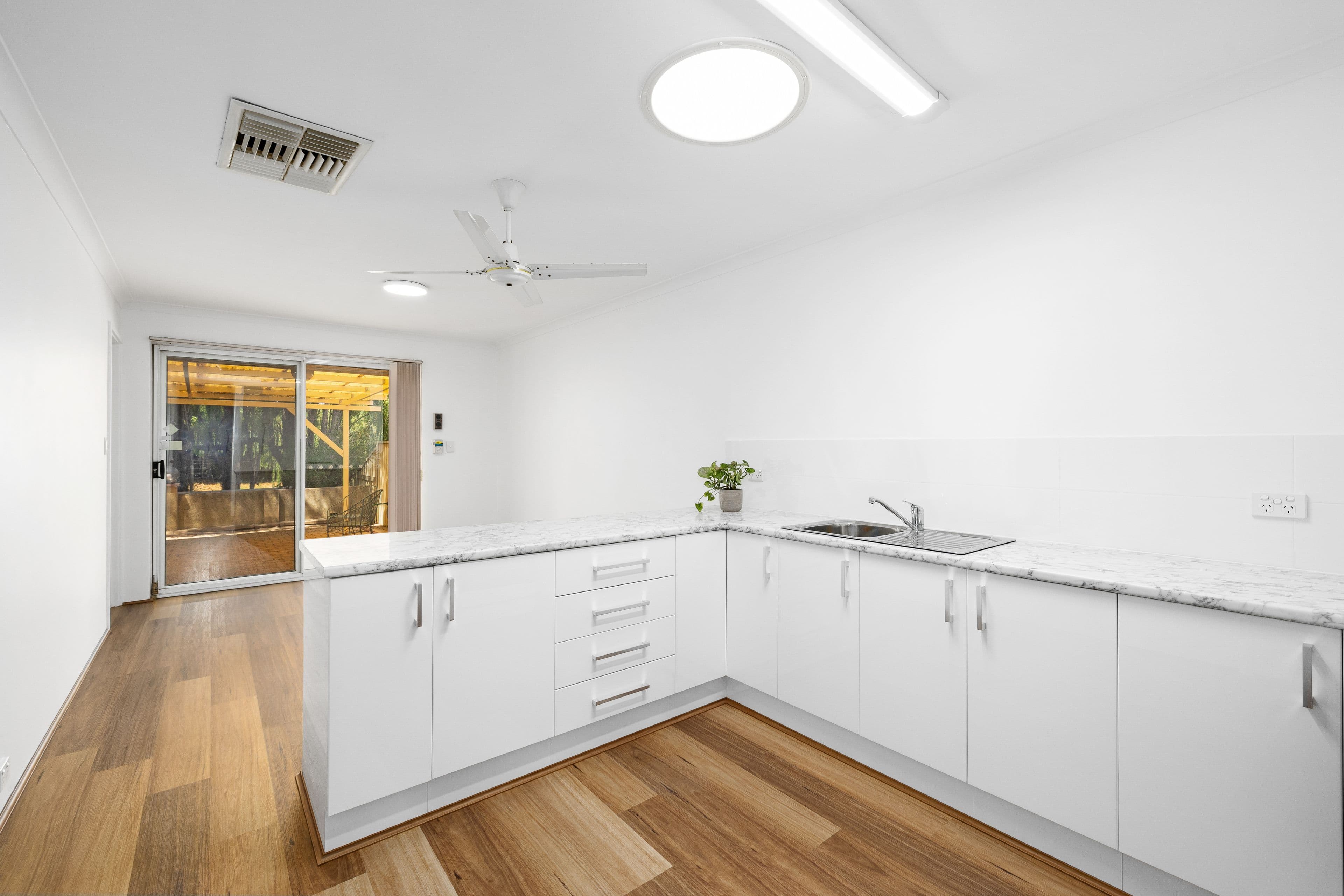 15 Anzac Street, Bayswater WA 6053, Bayswater - Thumbnail 5