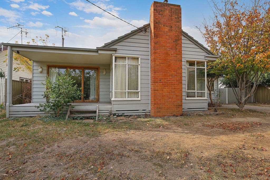 6 Parkview Parade, Benalla VIC 3672, Benalla - Thumbnail 2