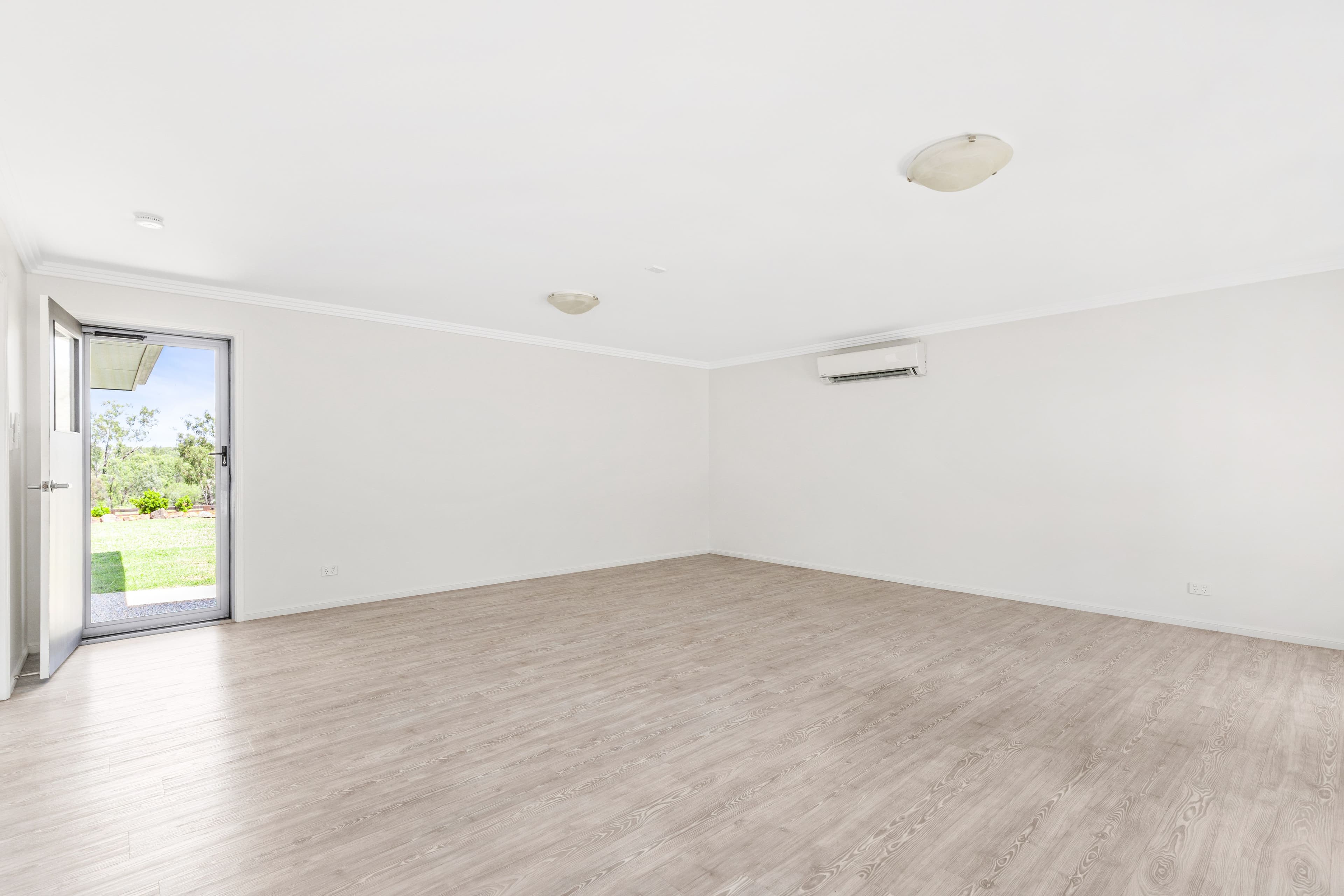 59 Patanga Place, Emerald QLD 4720, Emerald - Thumbnail 8