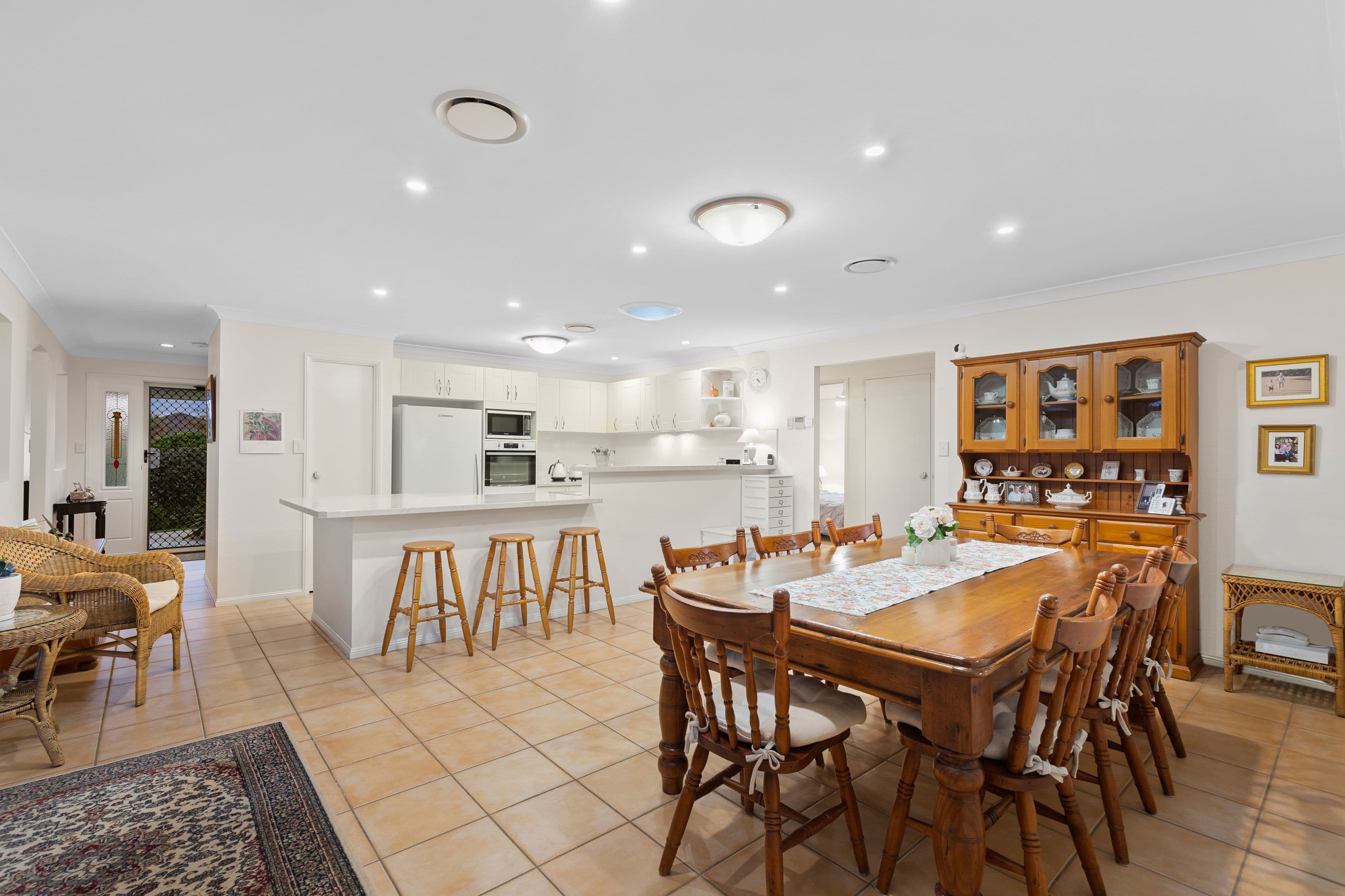 12 Yarraman Street, Arana Hills QLD 4054, Arana Hills - Thumbnail 2