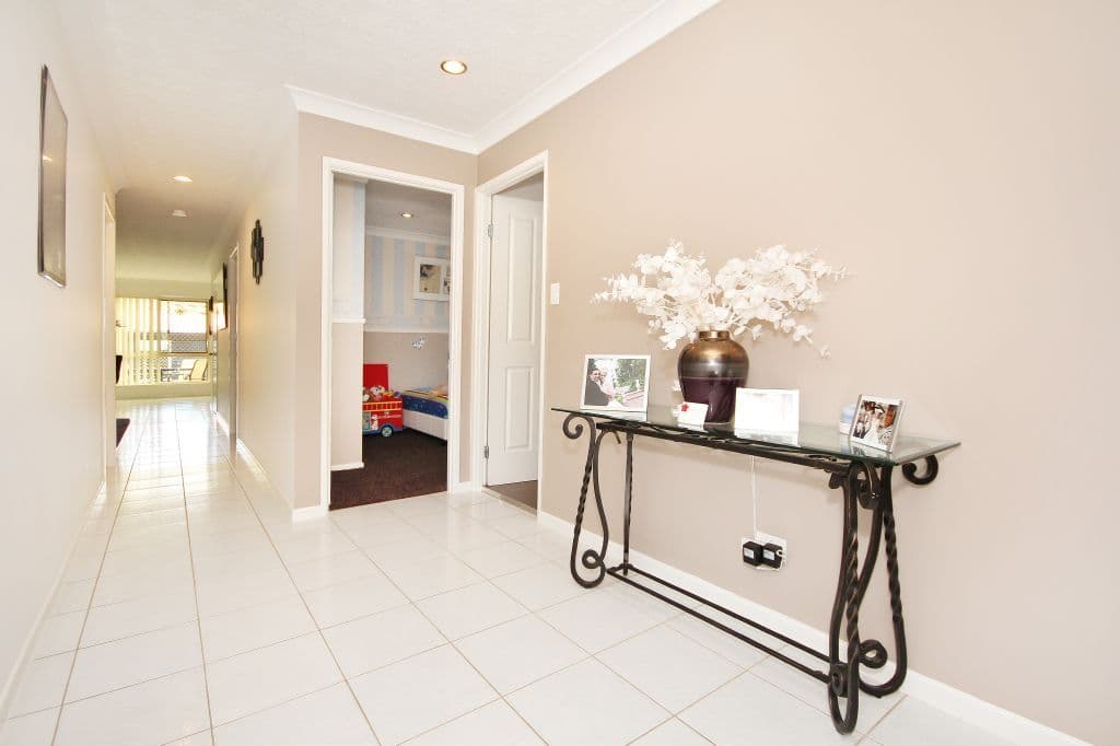 33 Lambor Drive, MUDGEERABA QLD 4213, Mudgeeraba - Thumbnail 6