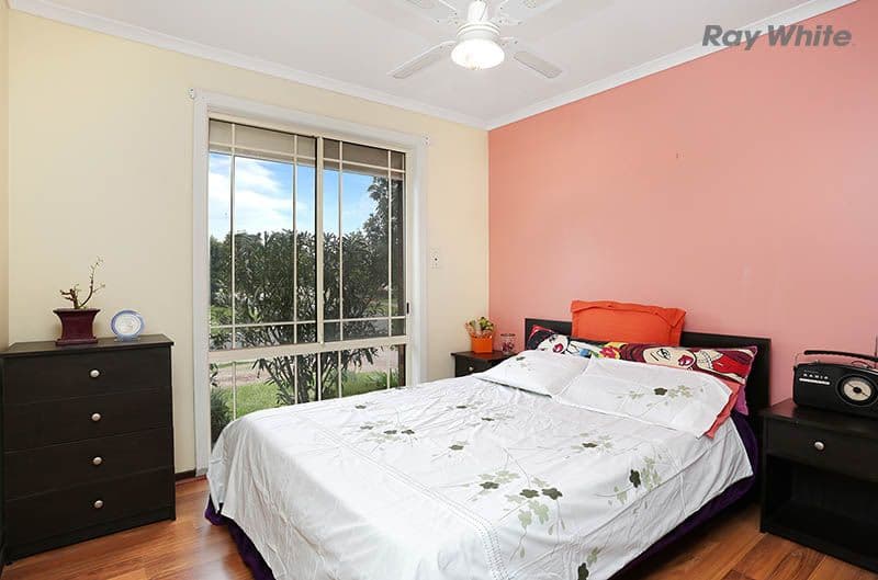 8 Stoneman Turn, Point Cook VIC 3030, Point Cook - Thumbnail 5
