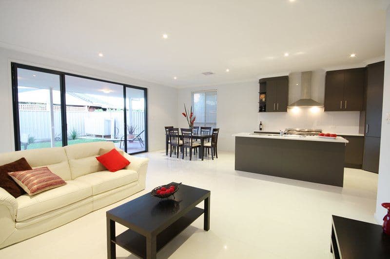 4 Heysen Crescent, WEST LAKES SHORE SA 5020, West Lakes Shore - Thumbnail 4