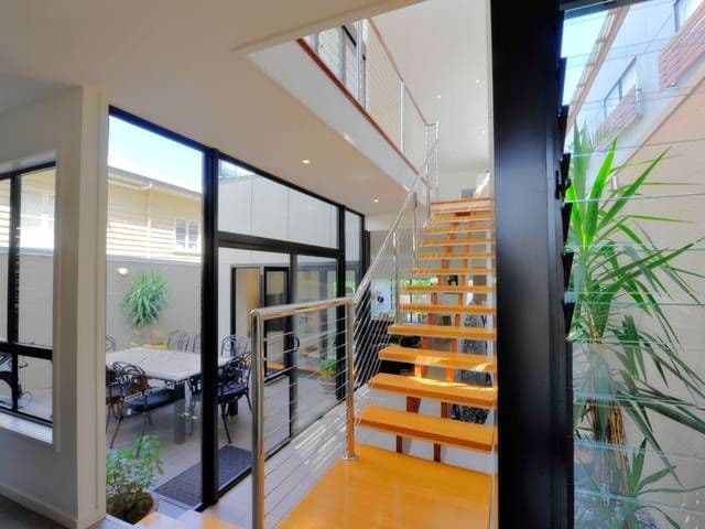 24 Goulburn Street, HAWTHORNE QLD 4171, Hawthorne - Thumbnail 2