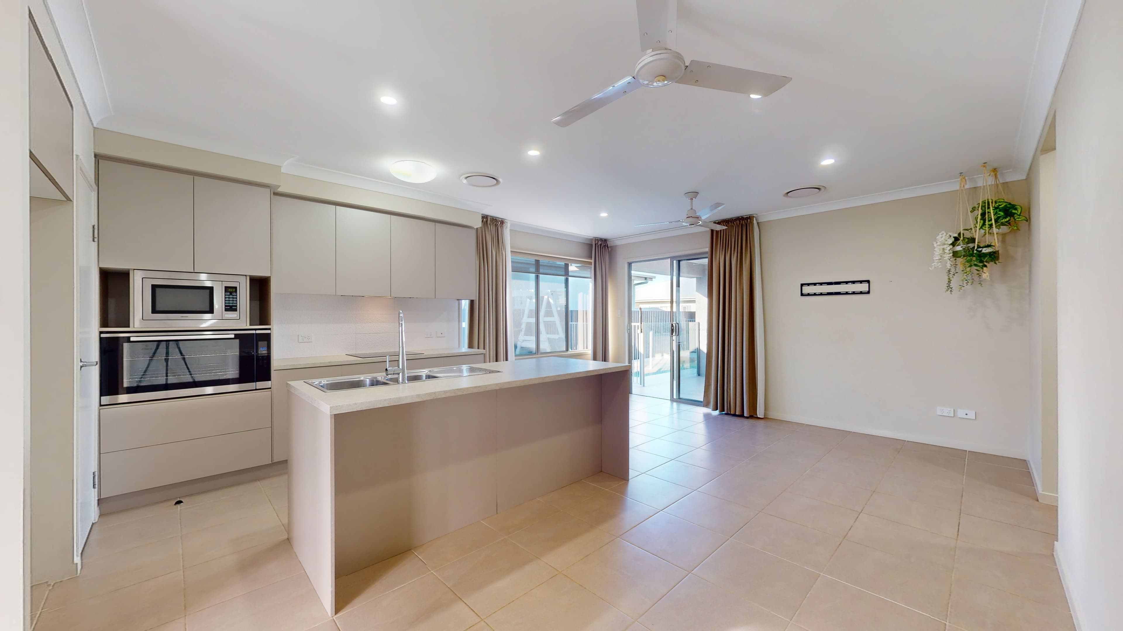 28 Emperor Boulevard, Burdell QLD 4818, Burdell - Thumbnail 3