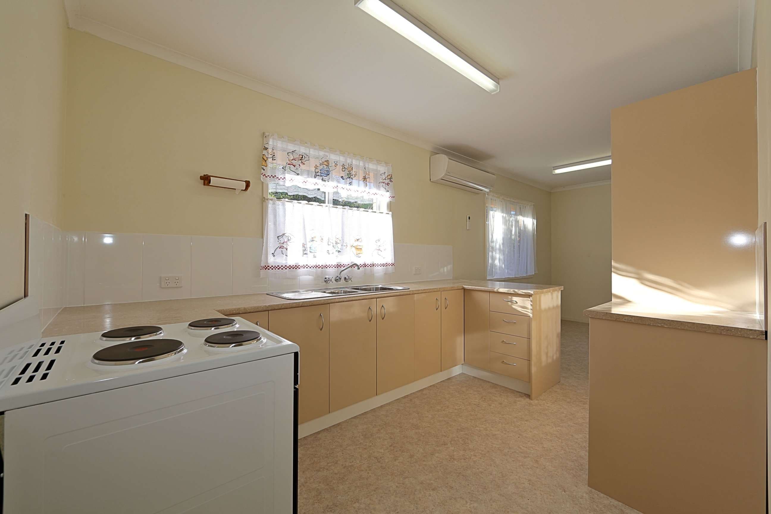 2 Searle Street, THABEBAN QLD 4670, Thabeban - Image 1