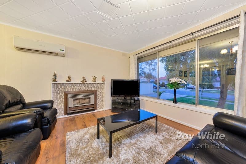 19 Turnworth Street, Elizabeth Downs SA 5113, Elizabeth Downs - Thumbnail 2