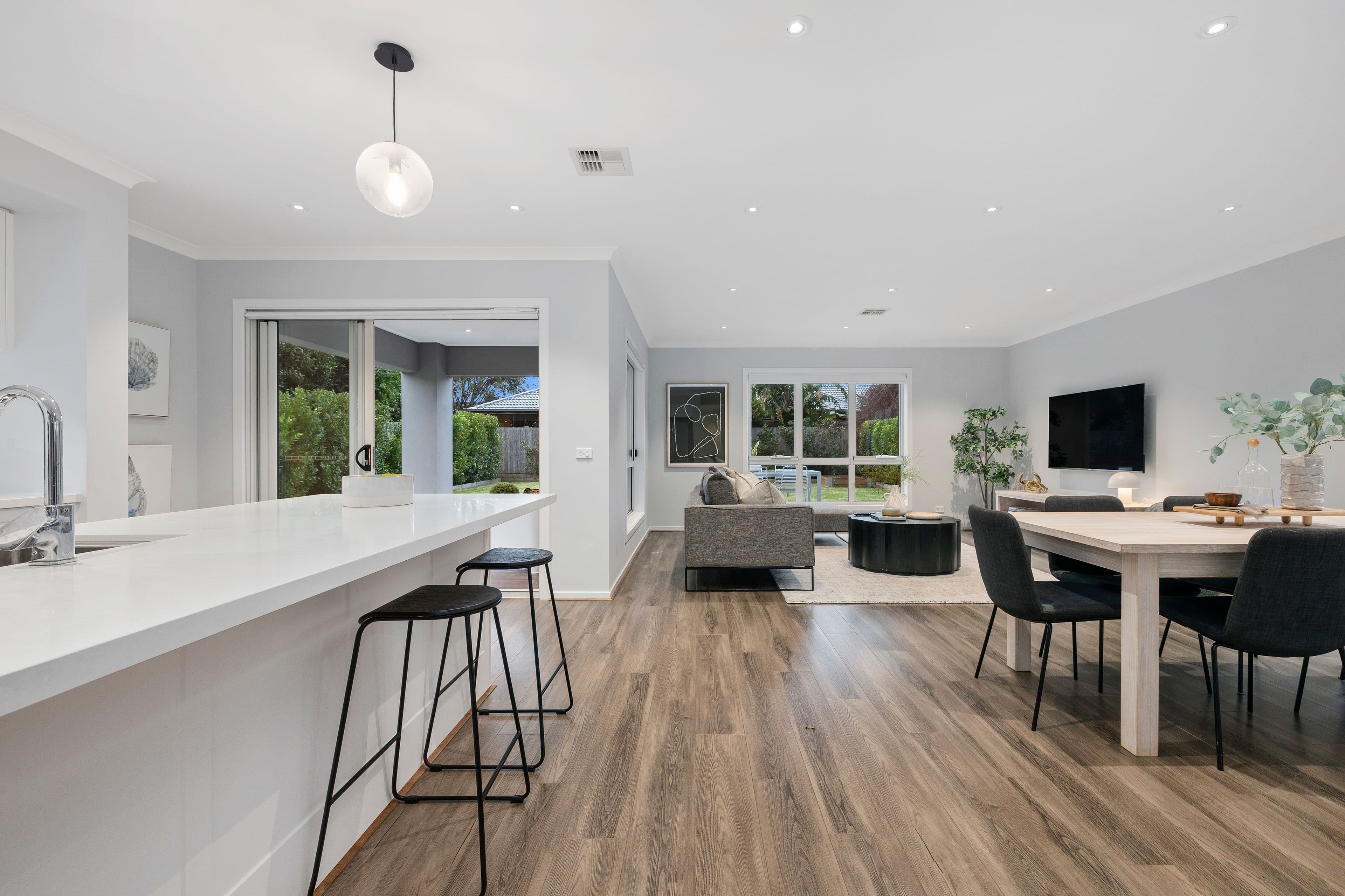 5 Parkin Avenue, Cheltenham VIC 3192, Cheltenham - Thumbnail 3
