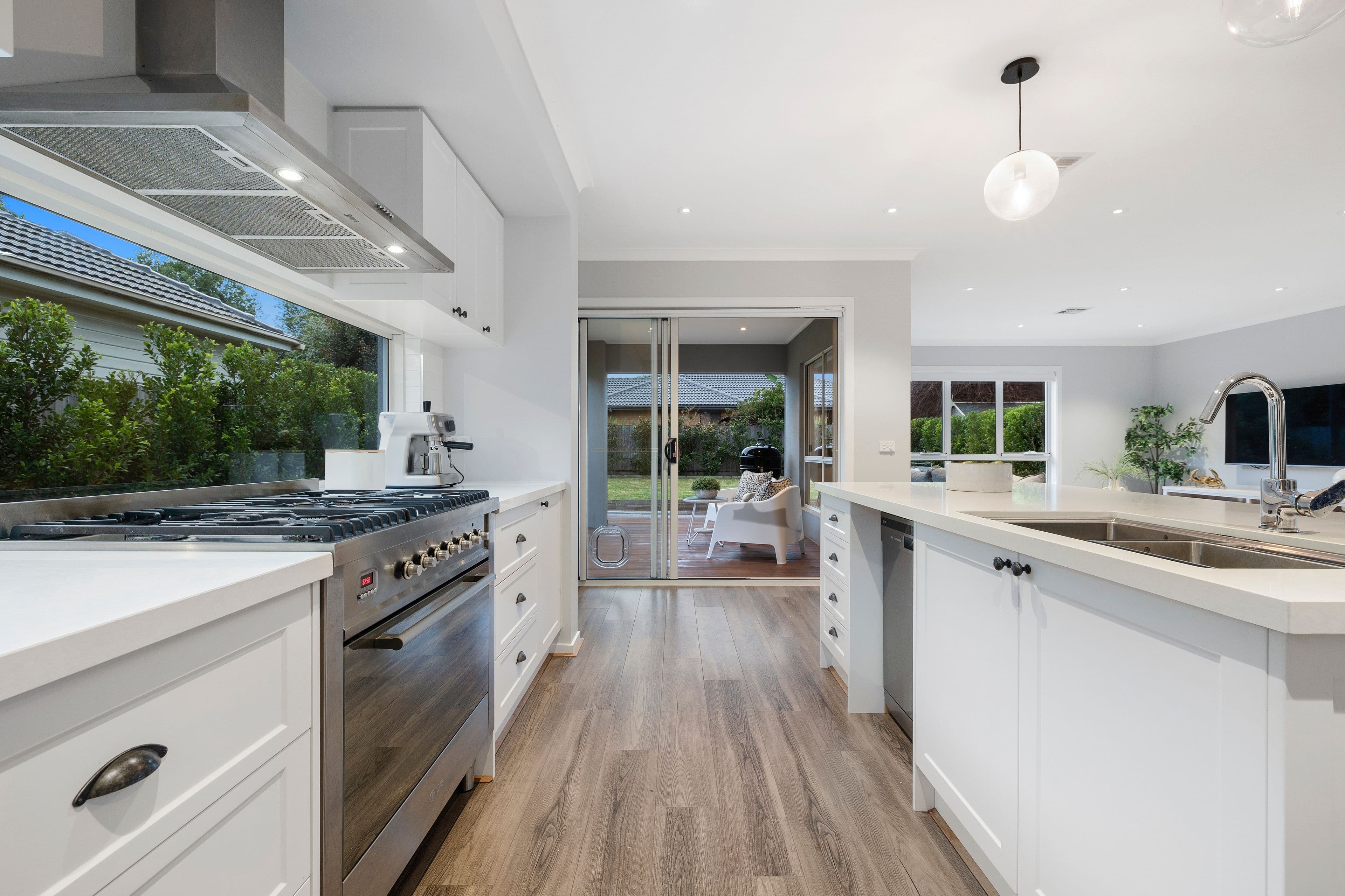 5 Parkin Avenue, Cheltenham VIC 3192, Cheltenham - Thumbnail 4