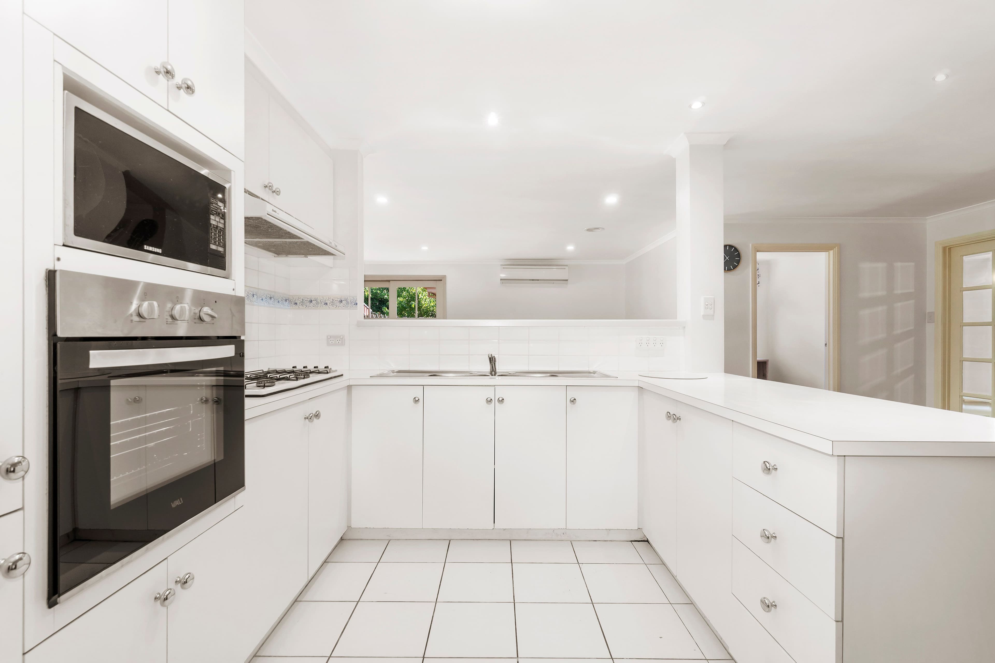 3 Willunga Court, Berwick VIC 3806, Berwick - Thumbnail 4