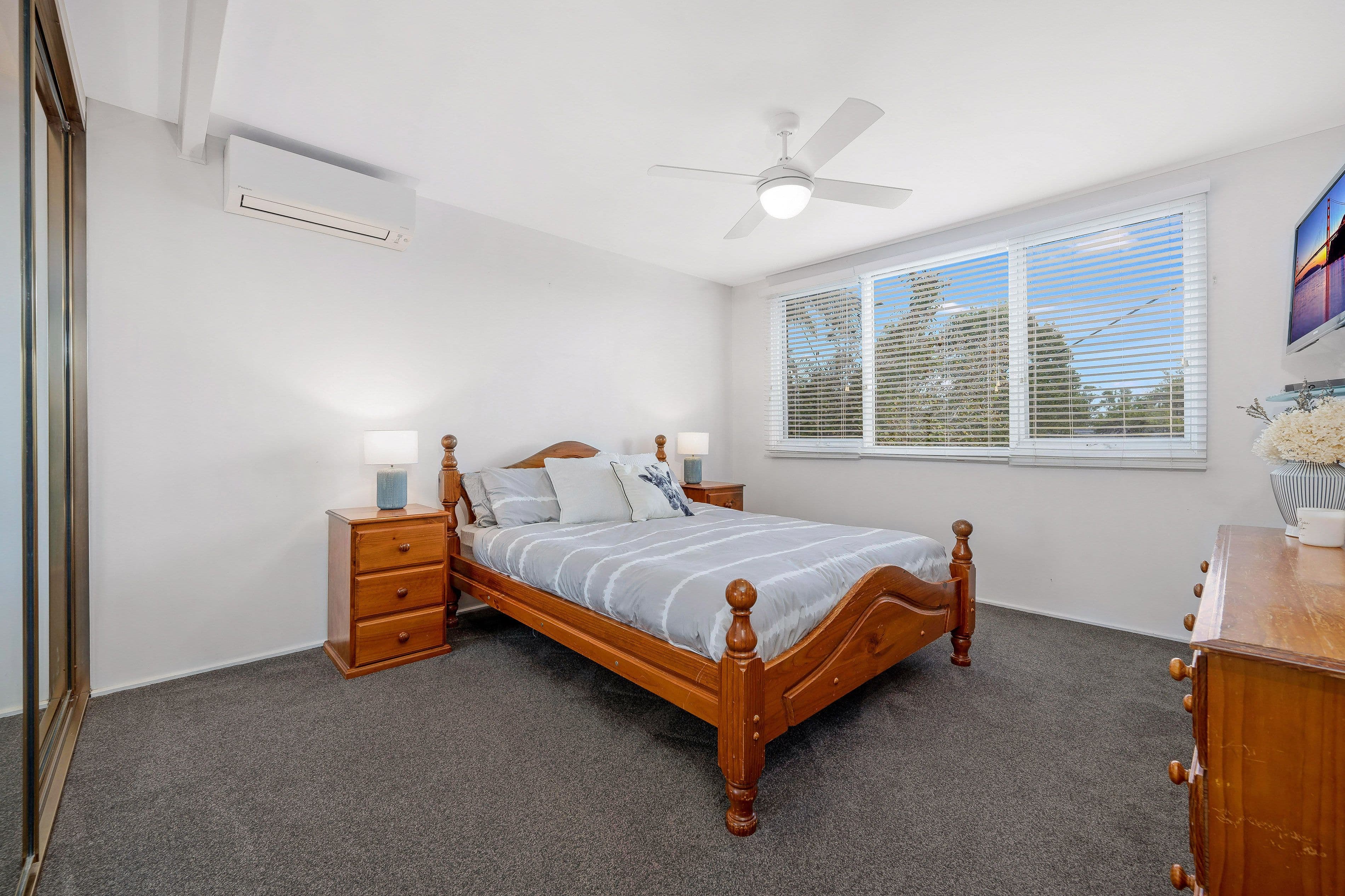 36 Kurrajong Avenue, Georges Hall NSW 2198, Georges Hall - Thumbnail 8