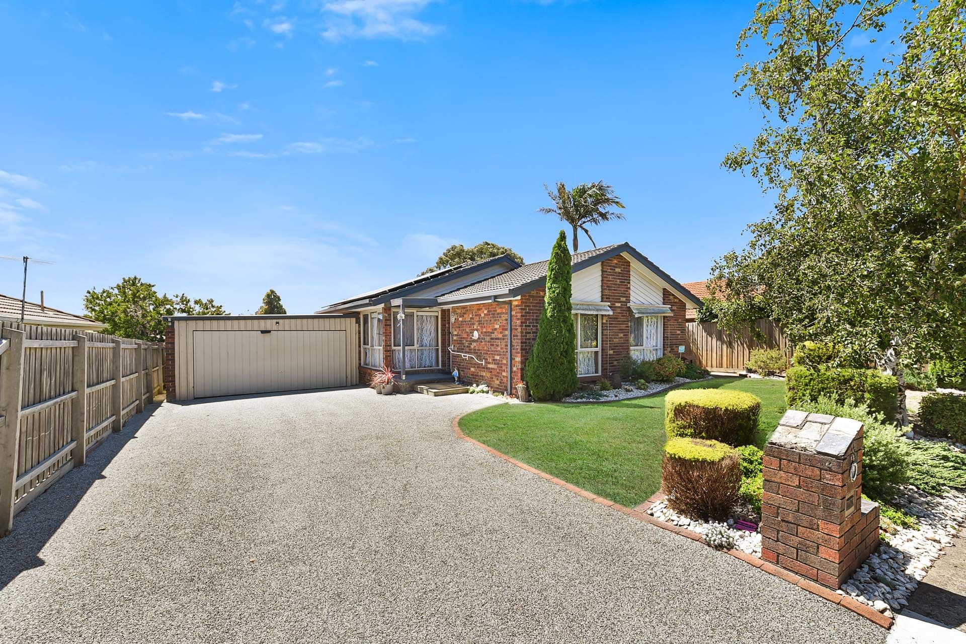 33 Chirnside Road, Berwick VIC 3806, Berwick - Thumbnail 2