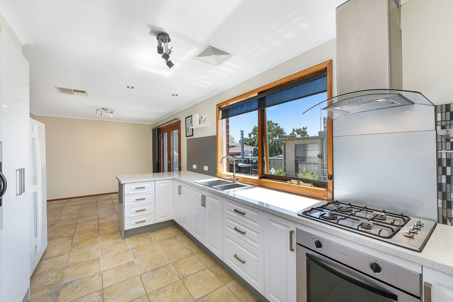 33 Chirnside Road, Berwick VIC 3806, Berwick - Thumbnail 7