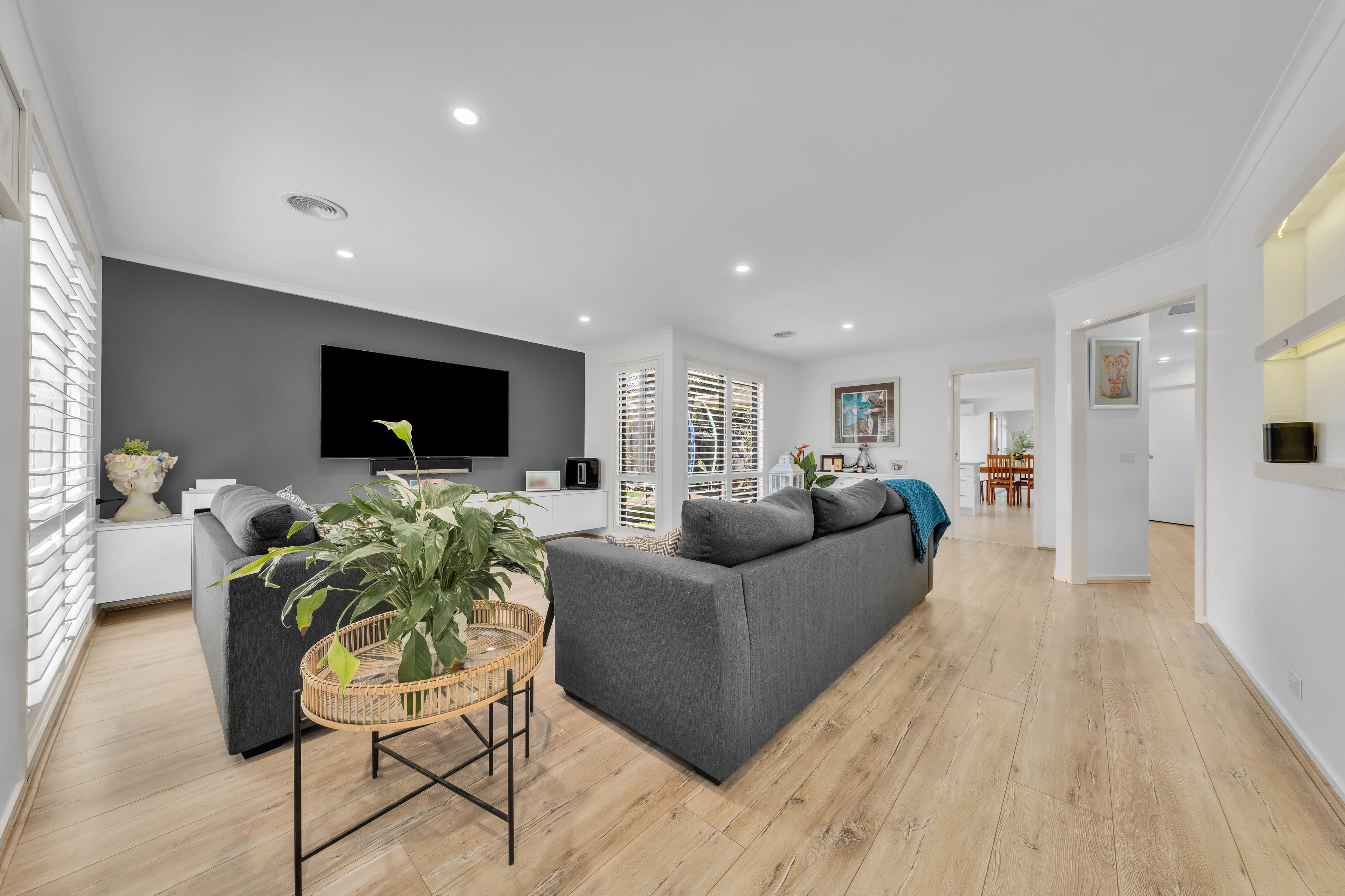 69 Rangeview Drive, Skye VIC 3977, Skye - Thumbnail 2