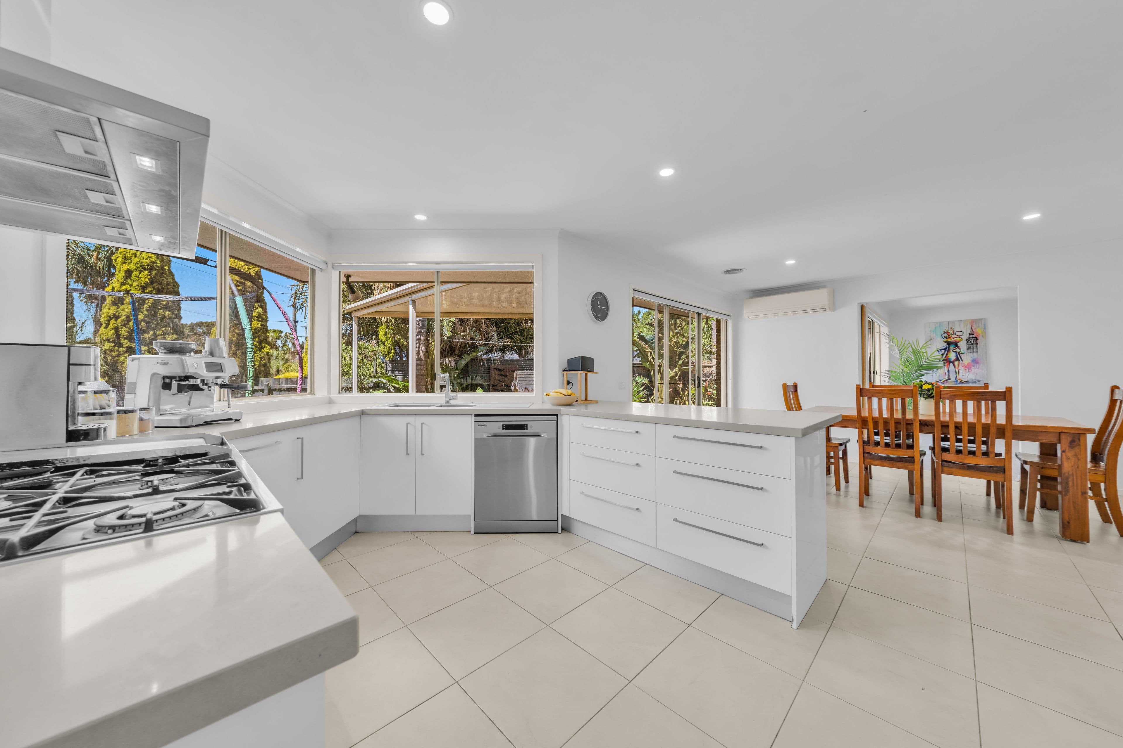 69 Rangeview Drive, Skye VIC 3977, Skye - Thumbnail 3