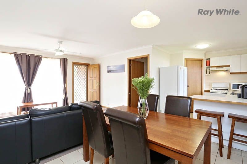16 Irvine Court, ALTONA MEADOWS VIC 3028, Altona Meadows - Thumbnail 2