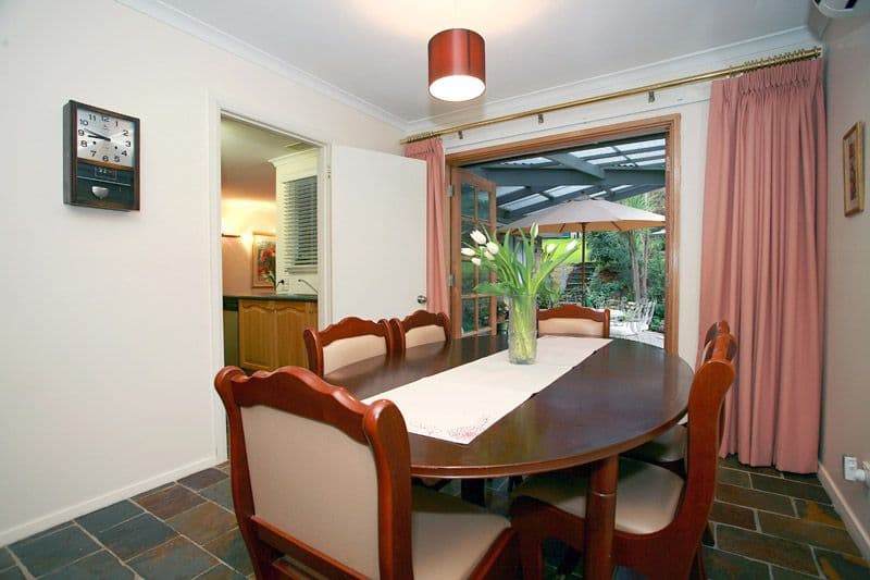 17 Rangeview Road, LOWER PLENTY VIC 3093, Lower Plenty - Thumbnail 6