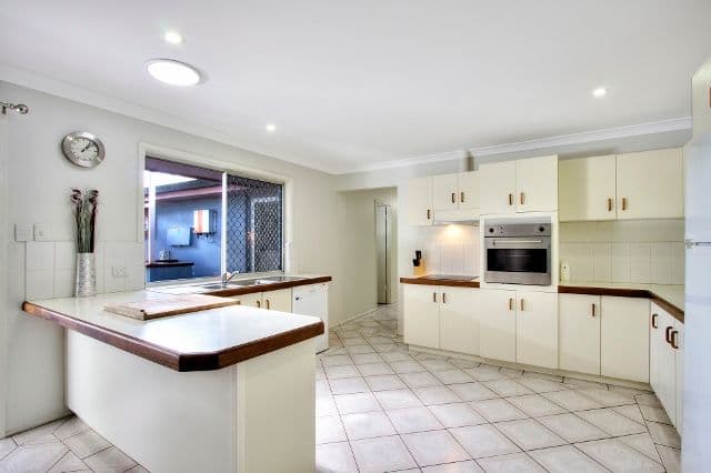 7 Adair Court, SPRINGWOOD QLD 4127, Springwood - Thumbnail 3