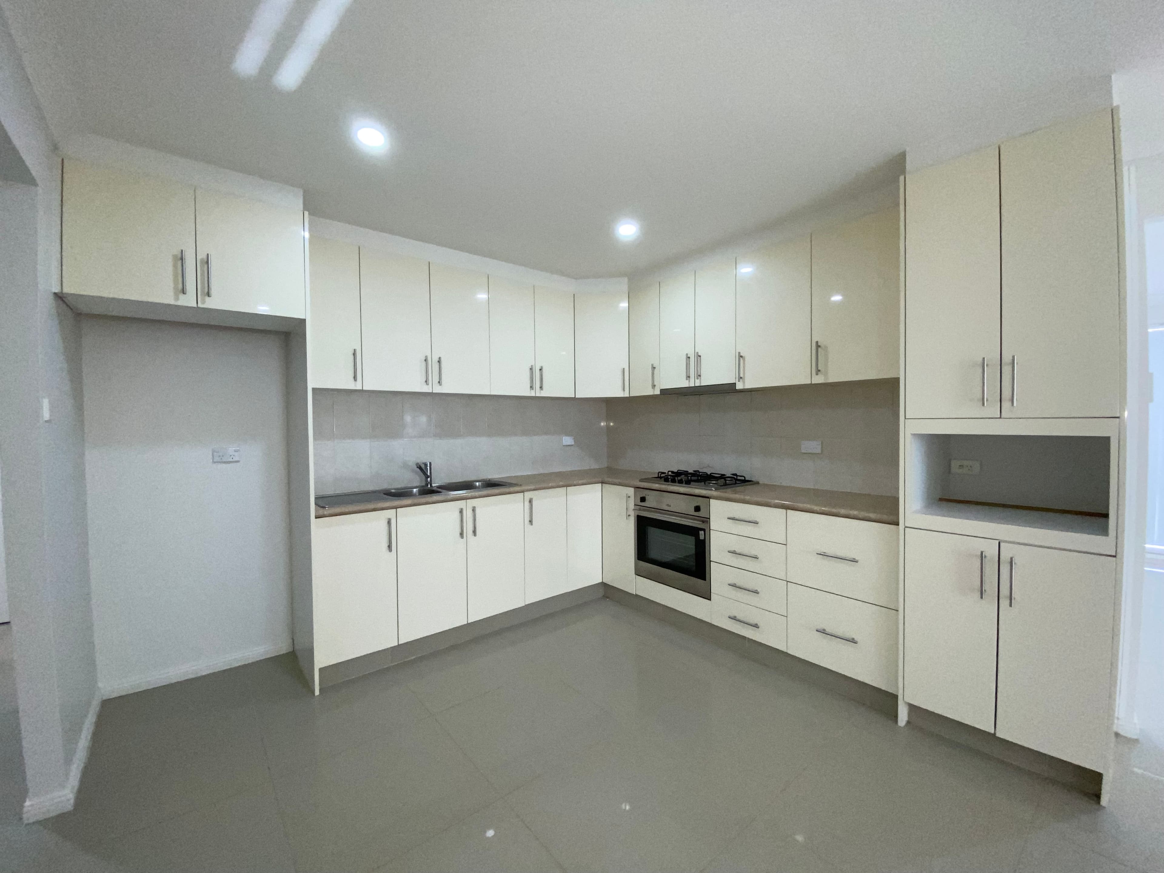33 FALCON Circuit, Green Valley NSW 2168, Green Valley - Thumbnail 3