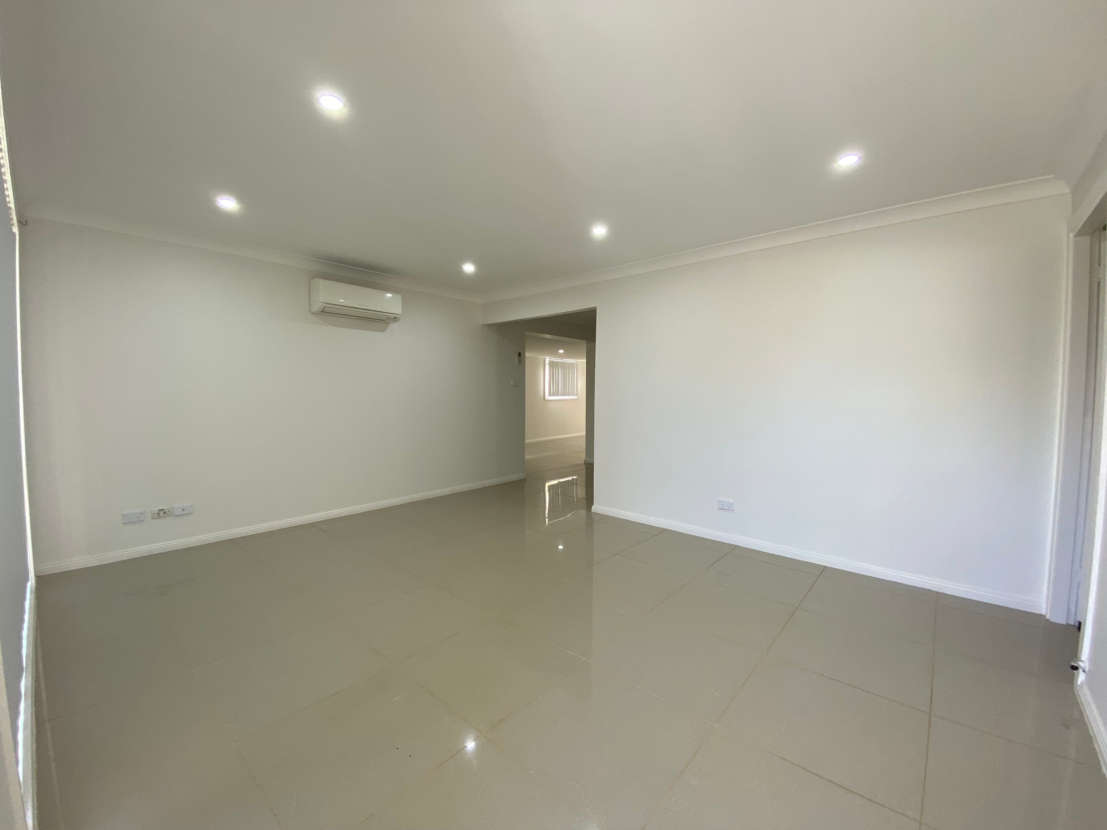 33 FALCON Circuit, Green Valley NSW 2168, Green Valley - Thumbnail 4
