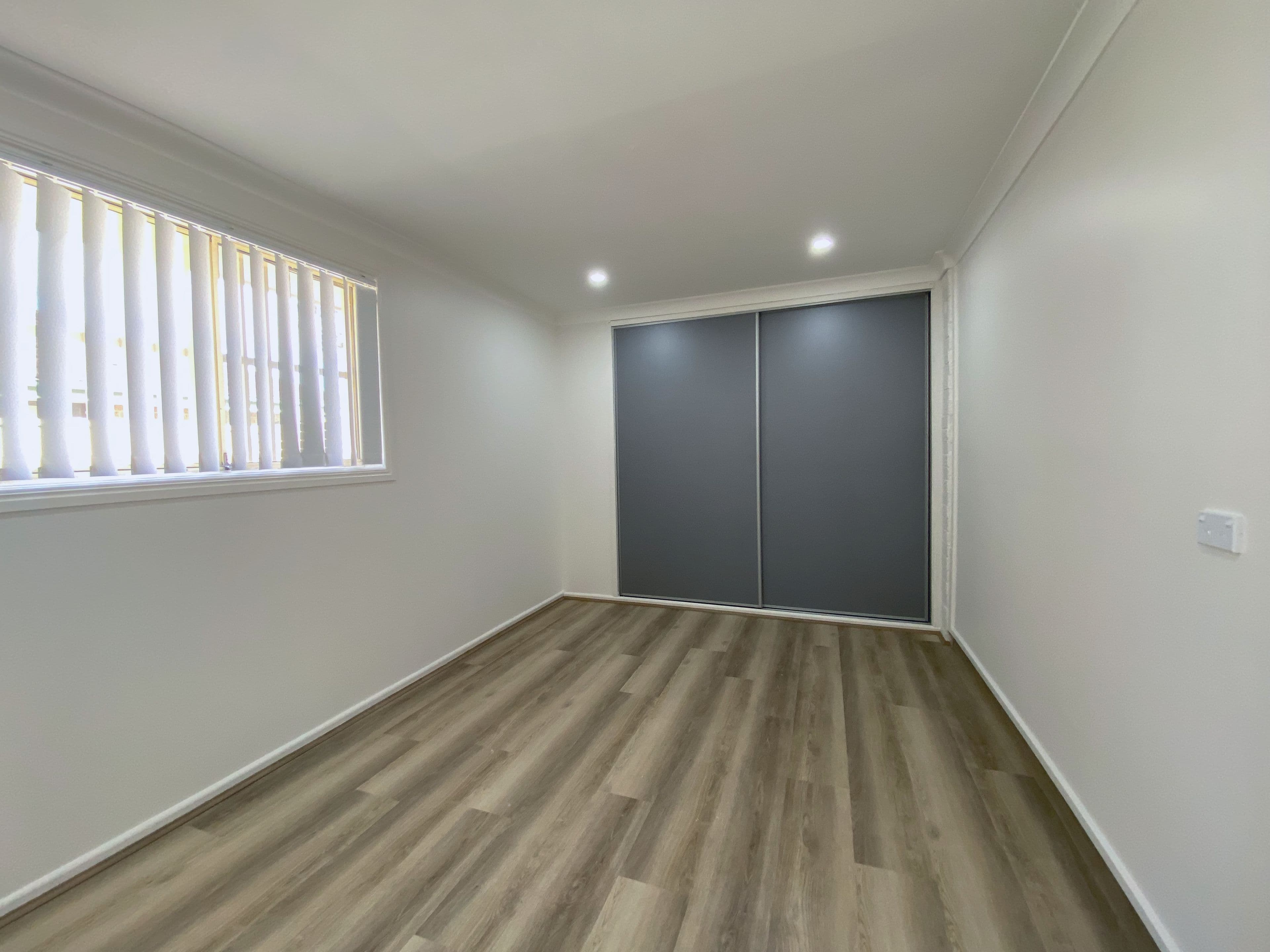 33 FALCON Circuit, Green Valley NSW 2168, Green Valley - Thumbnail 5