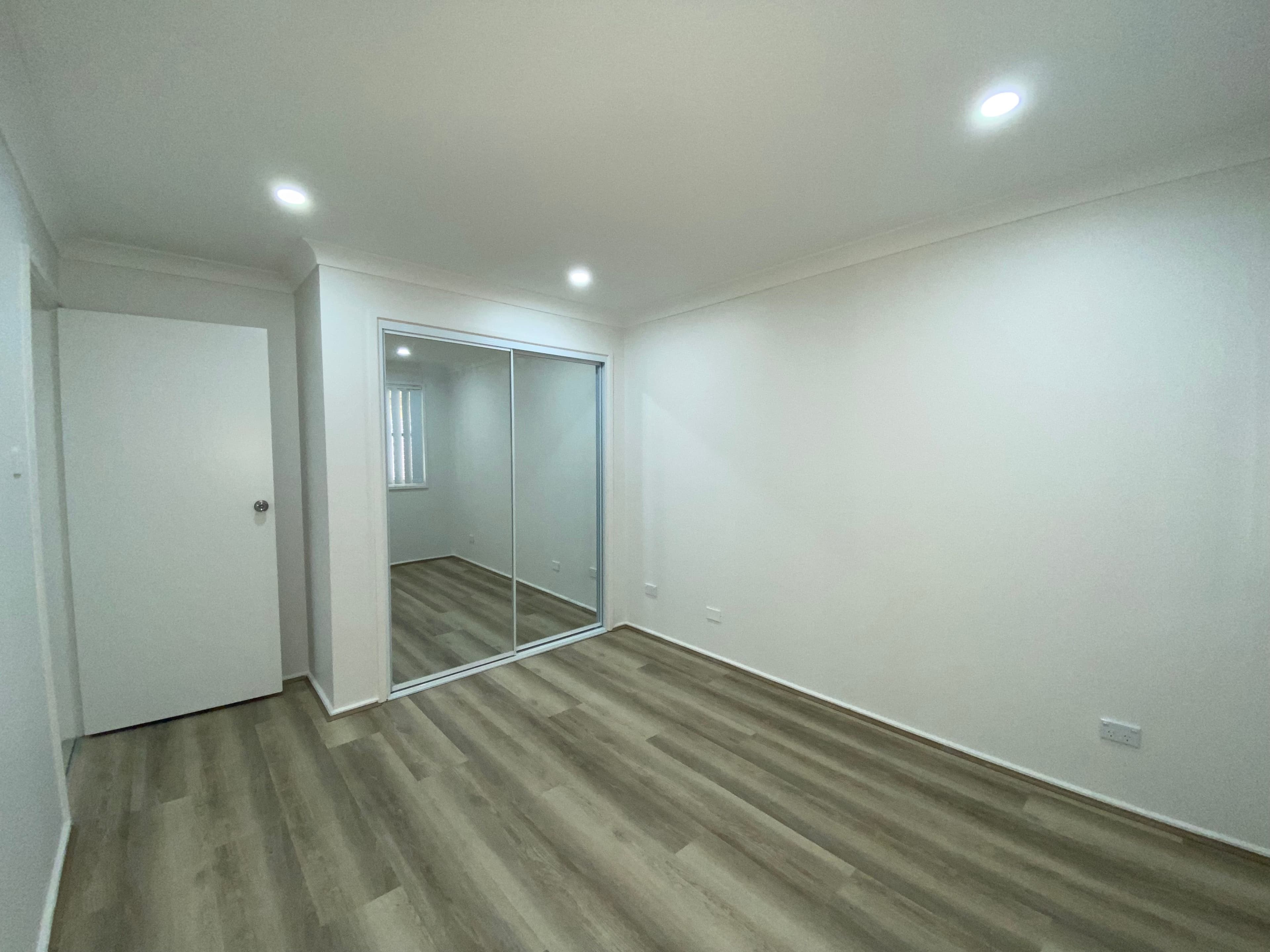 33 FALCON Circuit, Green Valley NSW 2168, Green Valley - Thumbnail 8